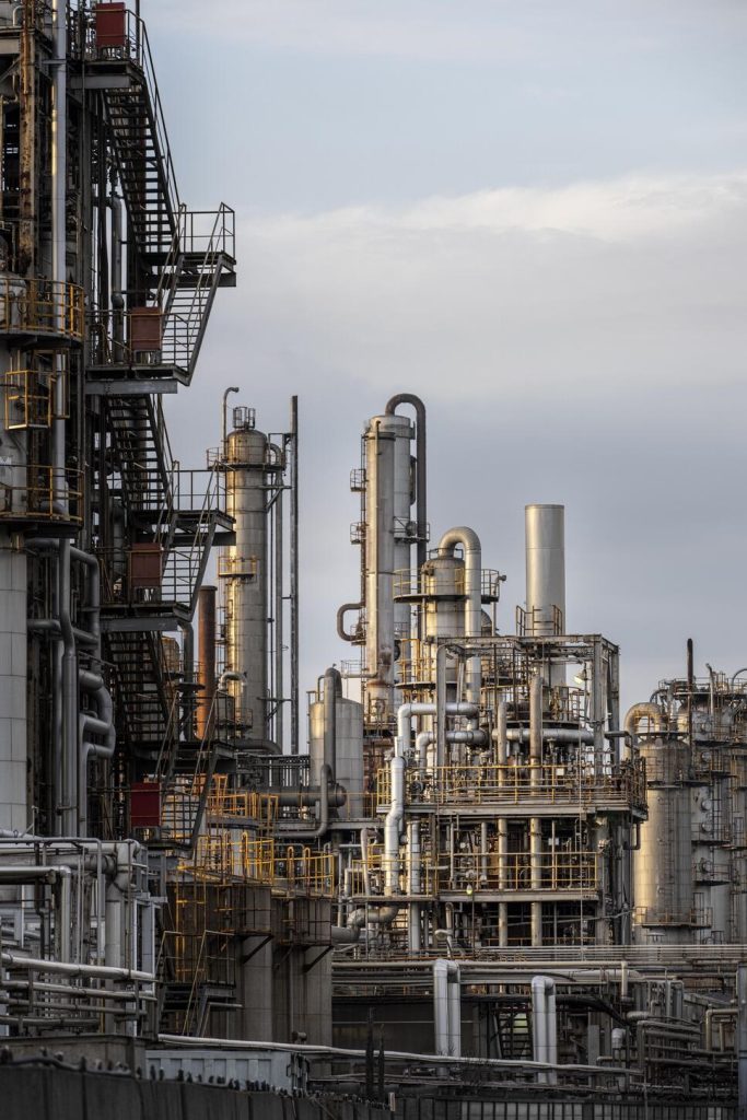 For consultation and installation of filter press machines for nickel industry wastewater treatment, contact Dian Comting at +62 81 287 348 590 for the best waste management solutions.