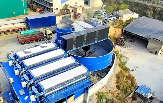 Hubungi Dian Comting di +62 81 287 348 590 solusi pengelolaan limbah terbaik. Untuk konsultasi dan pemasangan mesin filter press untuk pengolahan air limbah Perkebunan Kelapa Sawit.