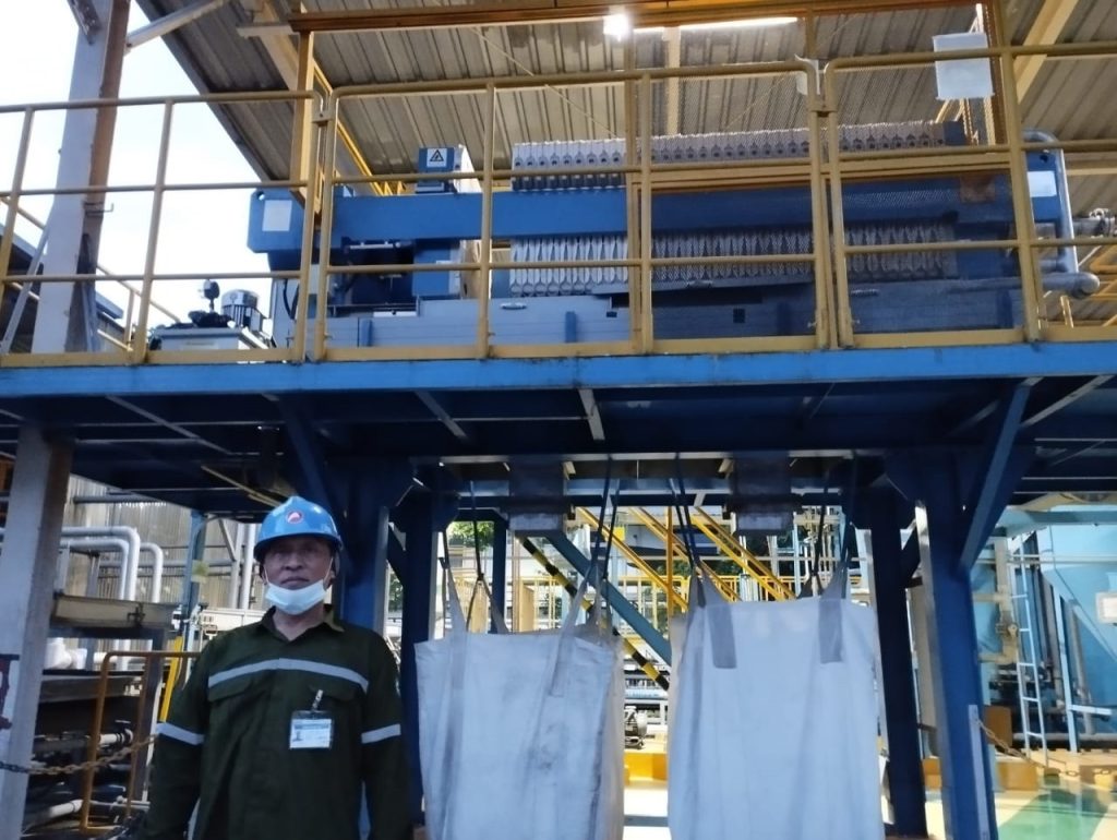 Hubungi konsultan mesin filter press profesional kami: Dian Comting (WA/Telp: 62 81287348590) Layanan lengkap dari identifikasi masalah, desain sistem, pembuatan mesin filter press kustom, instalasi, hingga penanganan limbah agar sesuai standar lingkungan dan kebutuhan perusahaan Anda.